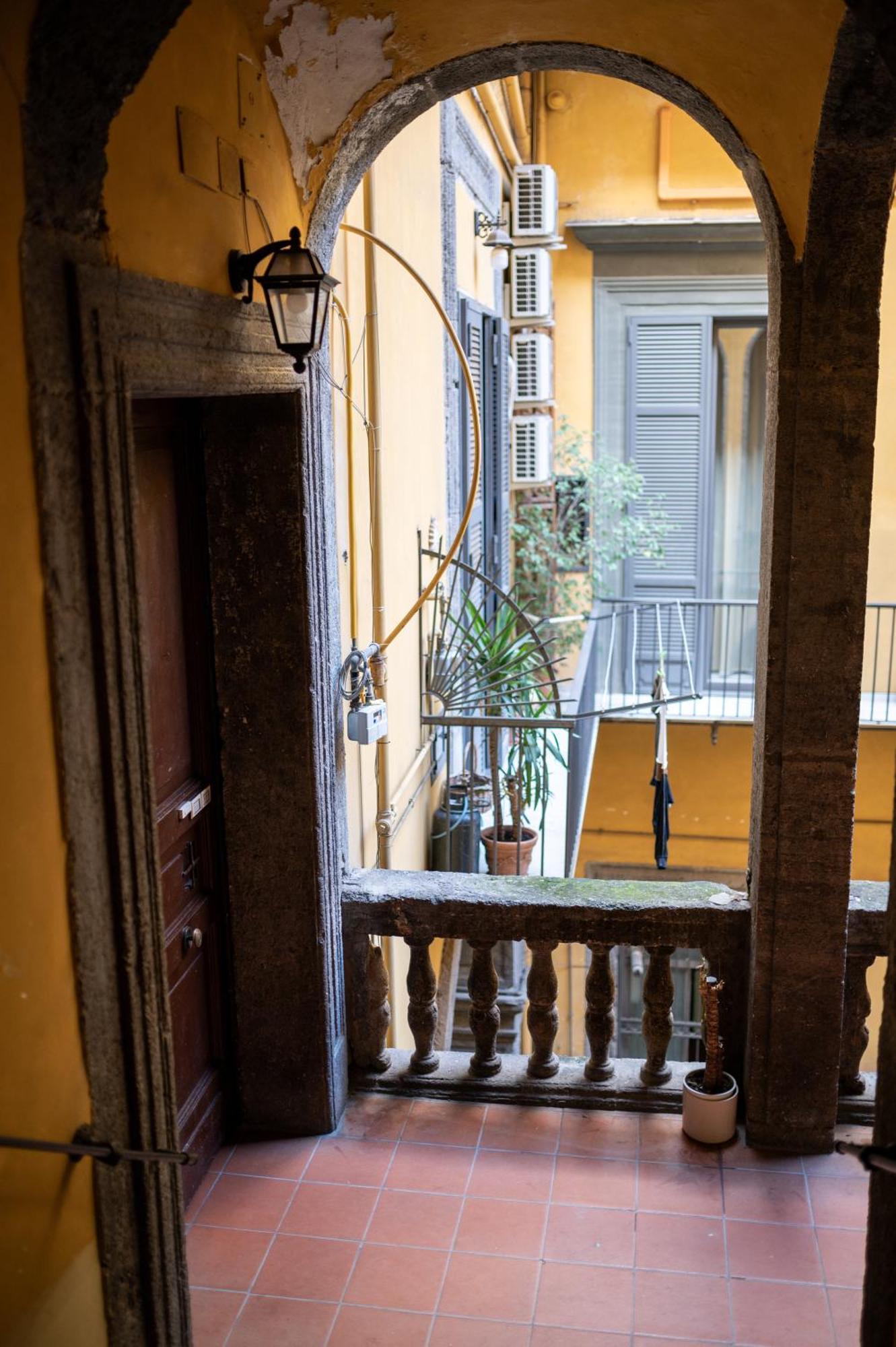 Stay Soft Apartment - Centro Storico Napoli Esterno foto